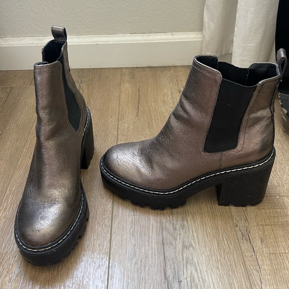 Kendall & Kylie “Jett” Platform Boots Metallic